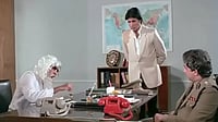 Screengrab from Amitabh Bachchan-starrer ‘Aakhree Raasta’ (1986).