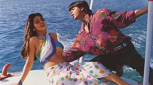 Shah Rukh Khan and Juhi Chawla