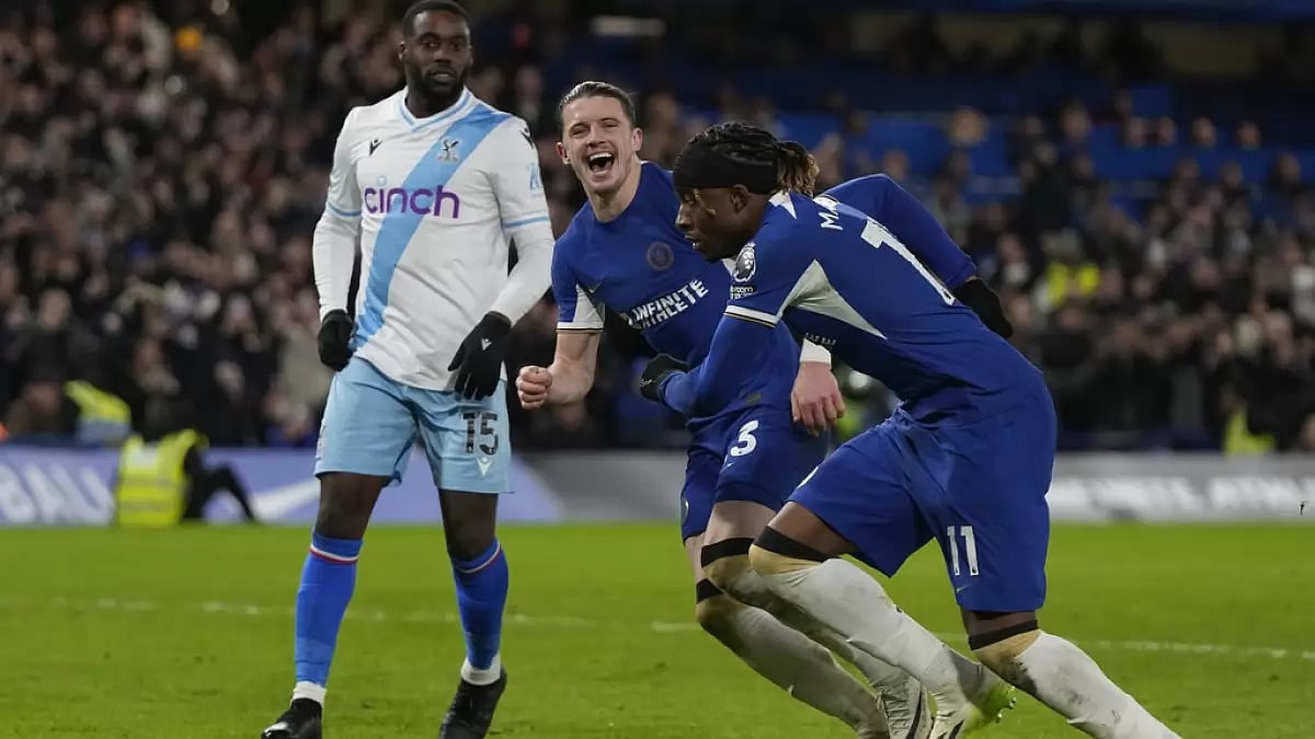 PL 2023-24: Chelsea 2-1 Crystal Palace - Noni Madueke celebrates his winning goal