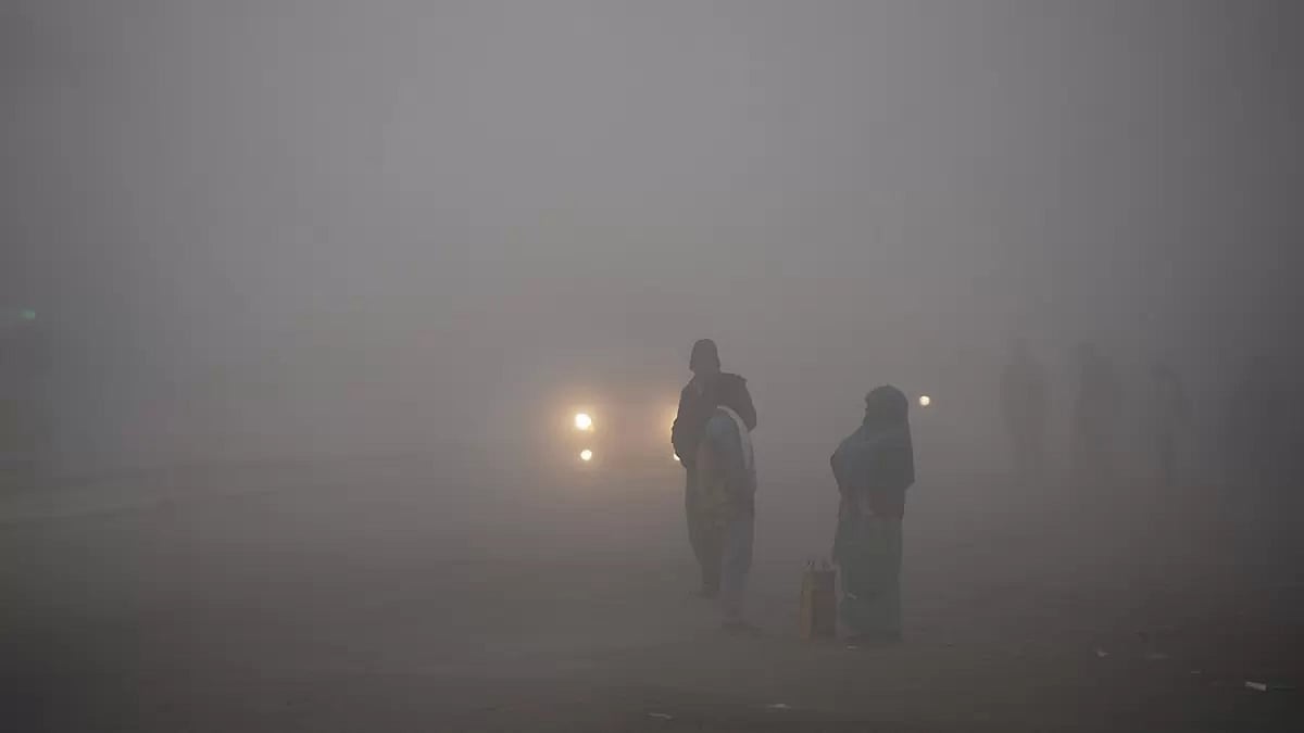 Vehicles were seen moving crawling on the roads with their headlights on during the day