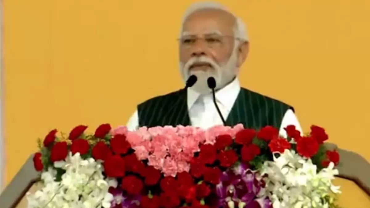Prime Minister Narendra Modi dedicates projects worth Rs 20,140 crore to nation in Tamil Nadu.