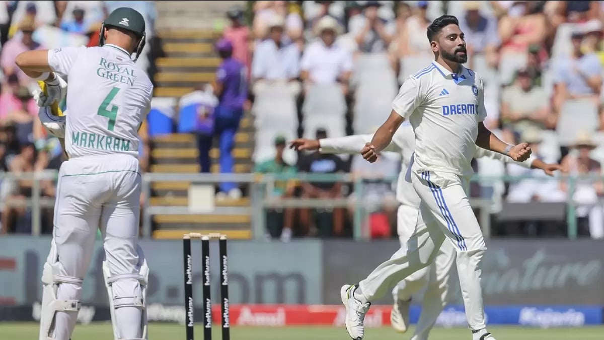 Mohammed Siraj celebrates the wicket of Aiden Markram during the second Test match between South Africa and India in Cape Town.
