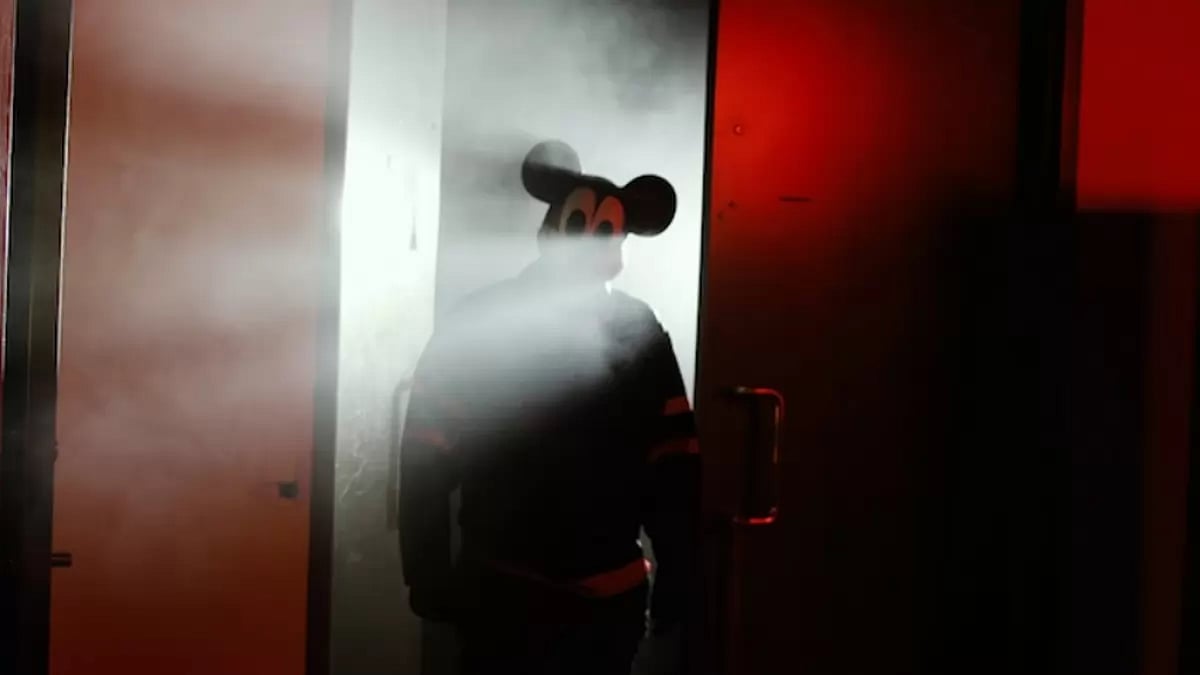 A scene from Mickey Mouse Trap. 