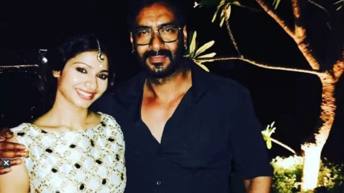 Tanishaa Mukerji With Ajay Devgn
