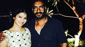 Tanishaa Mukerji With Ajay Devgn