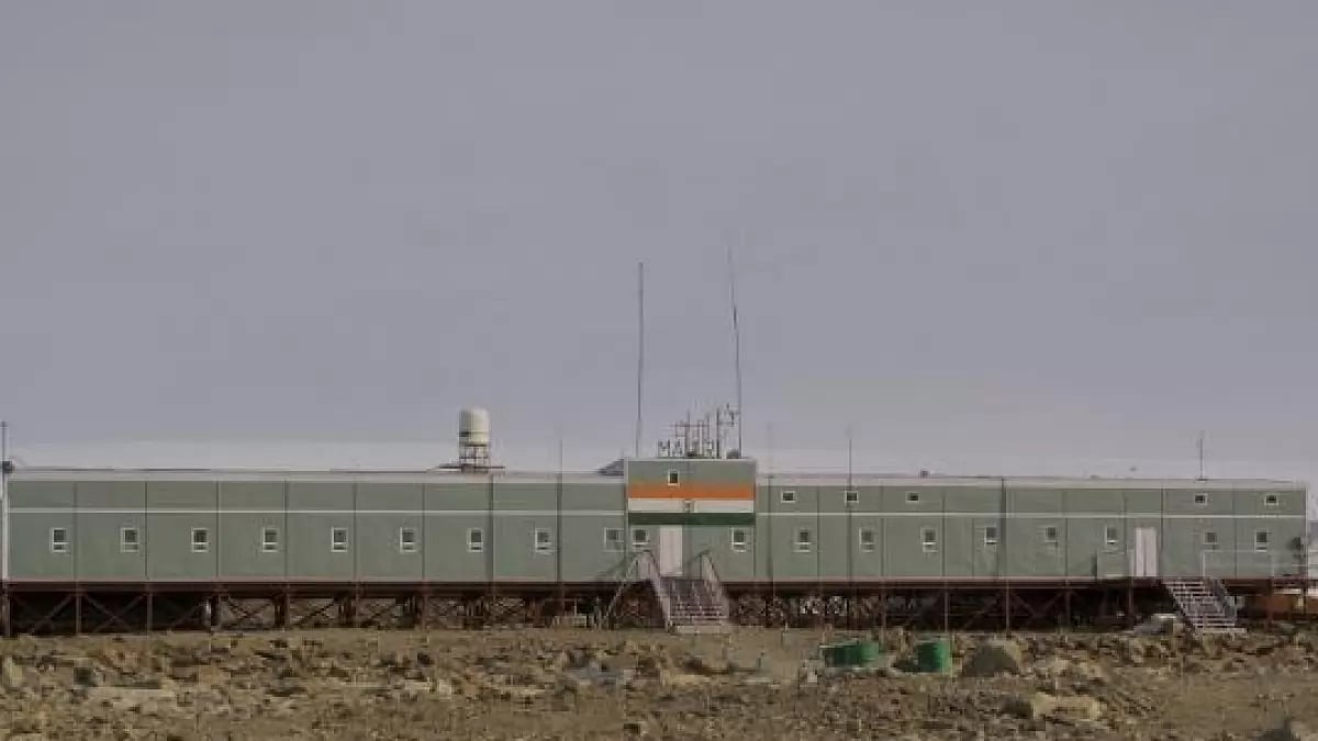 Indian research base in Antarctica, Maitri