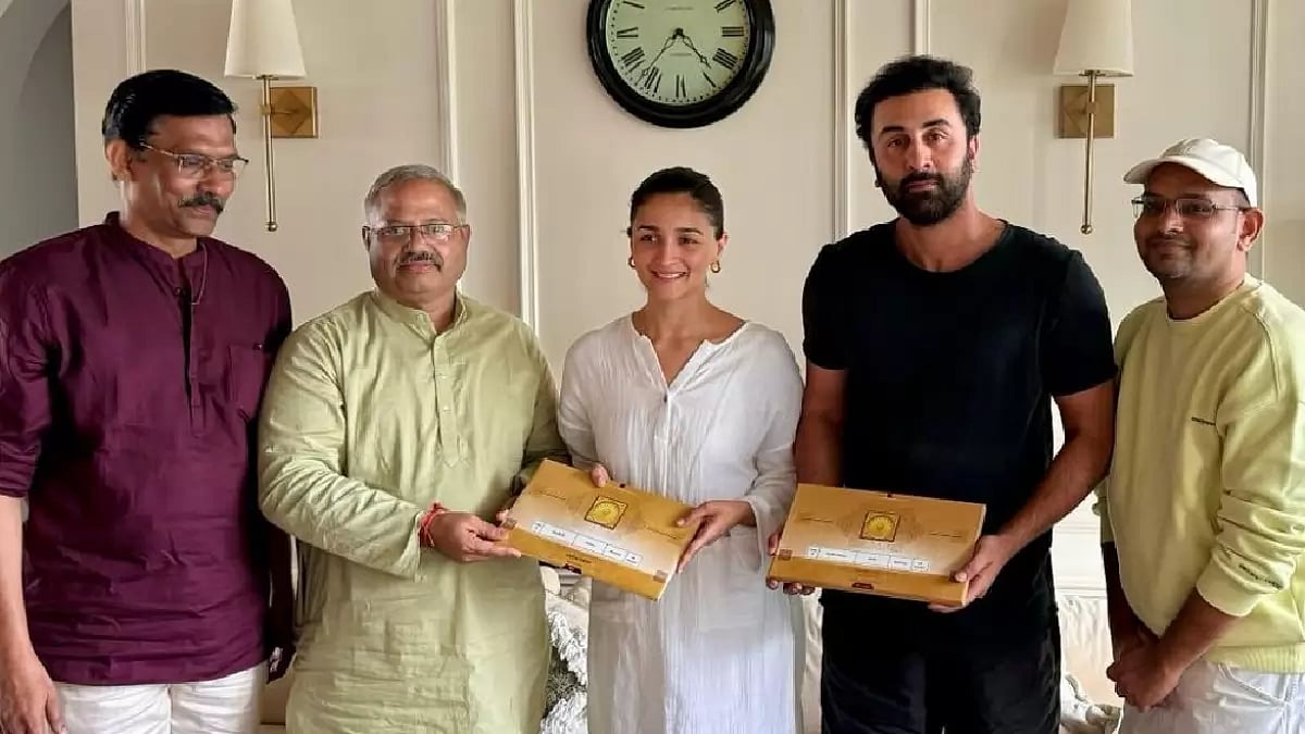 Actors Alia Bhatt, Ranbir Kapoor.