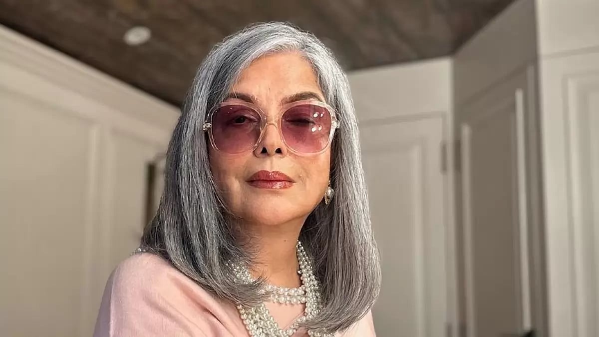 Instagram : Zeenat Aman