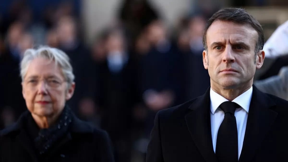 French President Emmanuel Macron and French Prime Minister Elisabeth Borne
