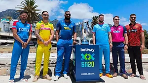 Captains pose with the SA20 trophy