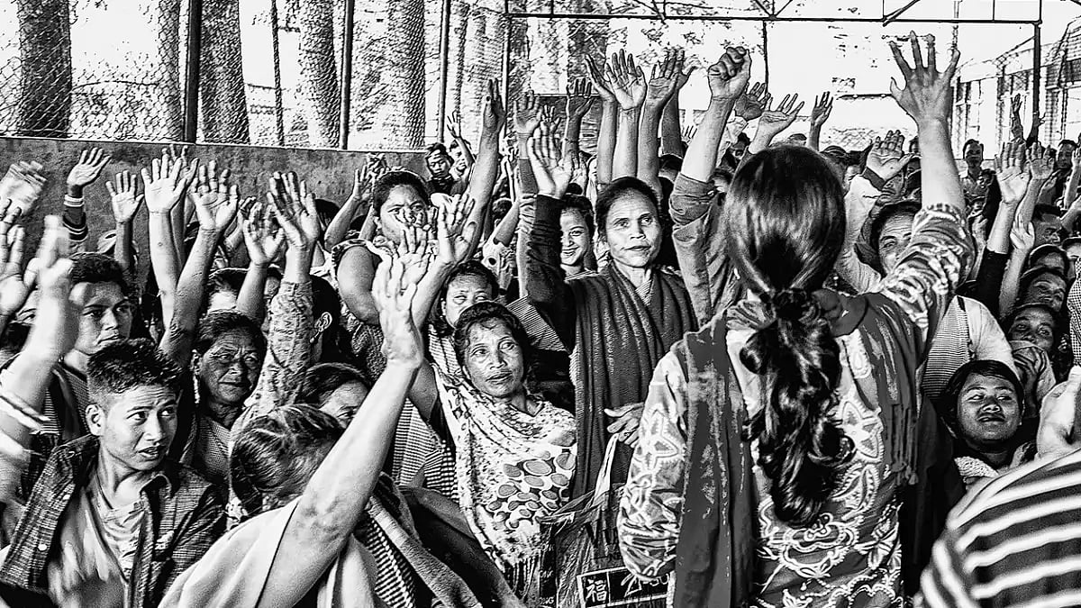 A gathering resolving to form Hawkers Union in Shillong, Meghalaya in 2016 