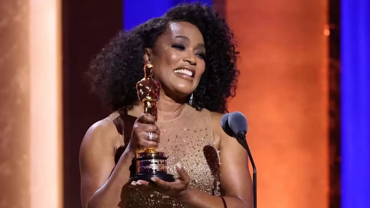 Angela Bassett Accepts Honorary Oscars At The Annual Governors Award