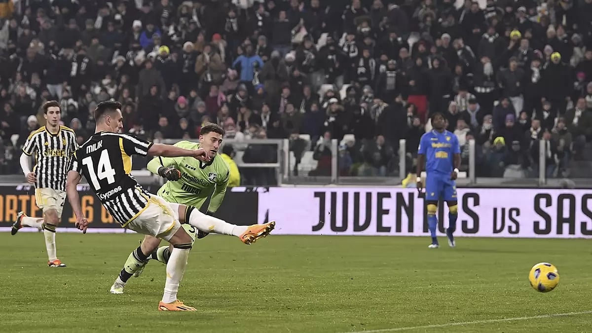 Arkadiusz Milik completes his hat-trick during the Italian Cup football match between Juventus and Frosinone at the Juventus Stadium in Turin, Italy.