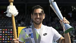 Alejandro Tabilo claims his first ATP Career Title, January 13, 2024.