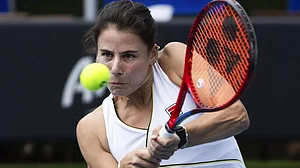 Emma Navarro of the United States claims her maiden WTA Tour Title
