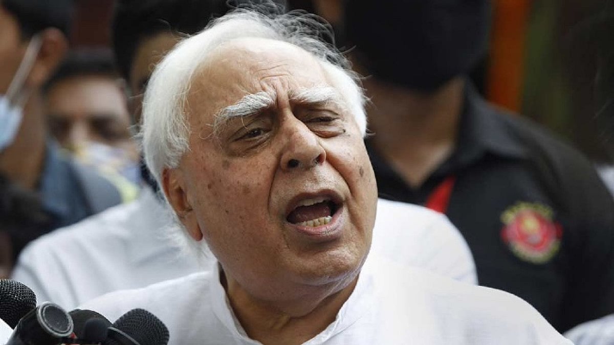 File Photo : Kapil Sibal was among the six candidates who contested the SCBA polls.