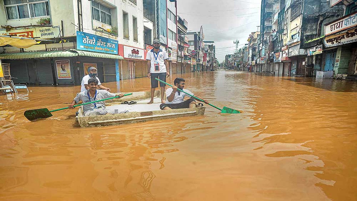 Maharashtra Monsoon: Coordination Among Agencies Must, Says Chair Minister; Hails Officials For Keeping Mumbai Moving Amid 275 mm Rain