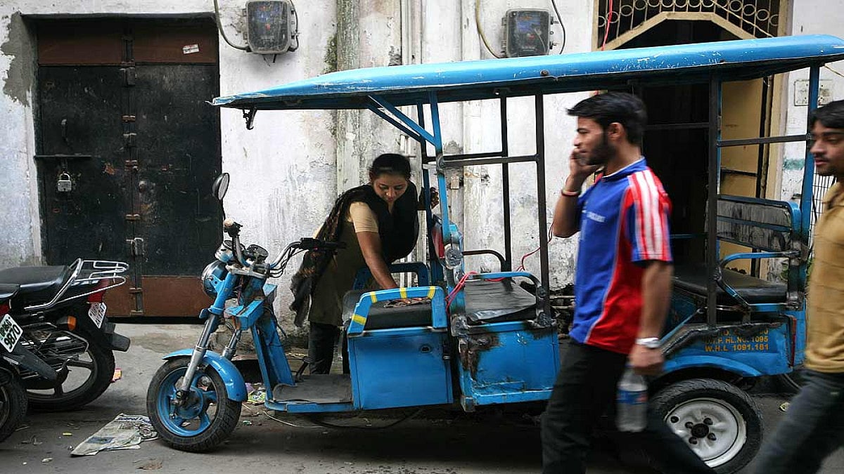 Meet The Lone Muslim Woman E-Rickshaw Driver in East Delhi