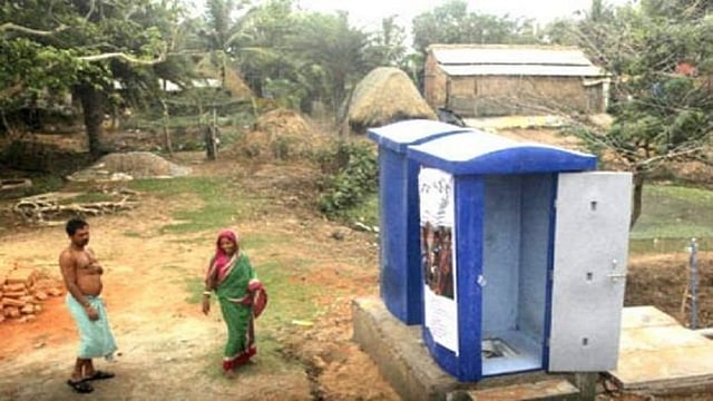 Acid Used In MCD-Run Toilets For Cleaning; DCW Issues Notice To Commissioner