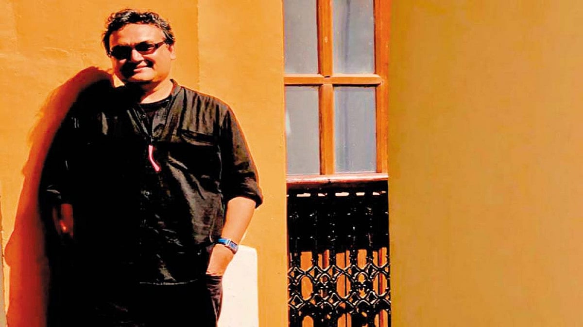 In Reverse, The Verse Is Free And It Flows Freely