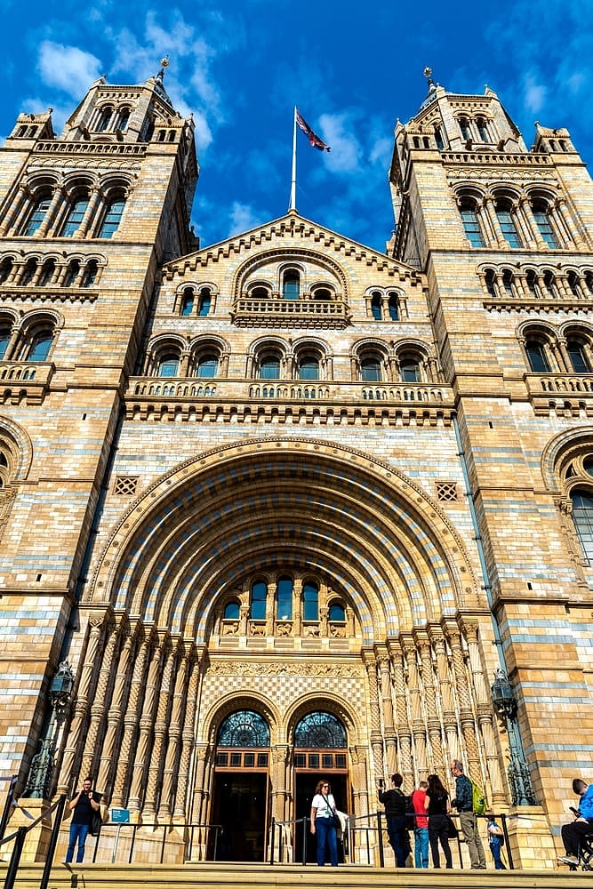 Top 5 Things For Elderly Travellers To Do In London