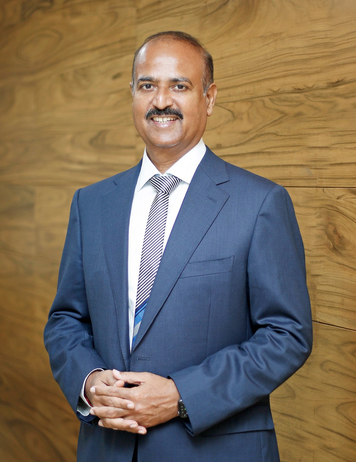 Tapan_Singhel__MD___CEO__Bajaj_Allianz_General_Insurance