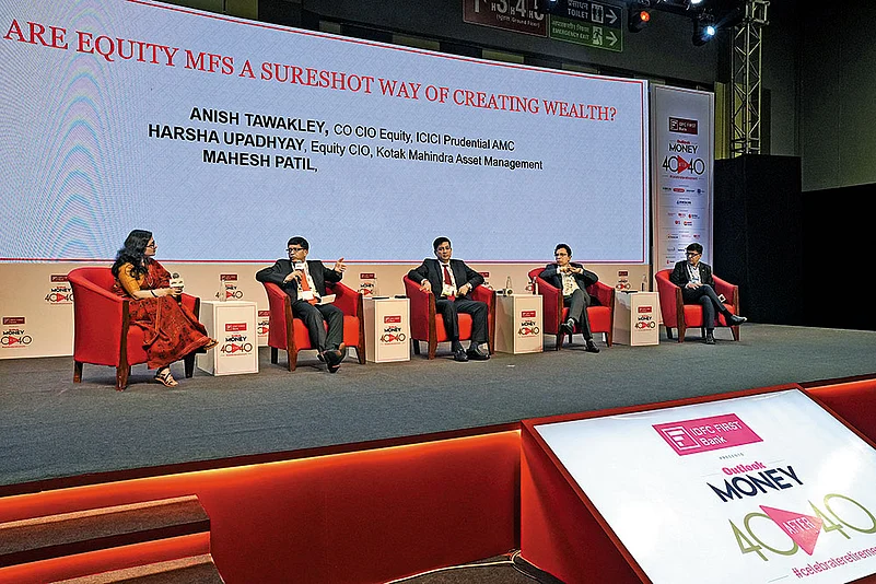 (R to L) Neelesh Surana, 
CIO-Equity, Mirae Asset Mutual Fund; Mahesh Patil, 
ClO-Equity, Aditya Birla Sun Life AMC; Harsha Upadhyaya, Equity CIO, Kotak Mahindra Asset Management; Anish Tawakley, Co- CIO Equity, ICICI Prudential AMC; Moderator: Nidhi Sinha, Editor, Outlook Money