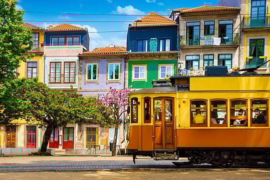 Luxury Europe Vacation With Business Class Flights? This Couple Saved Big – Here’s How!