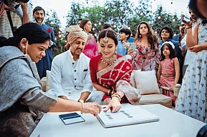 Behind Minimalistic Weddings