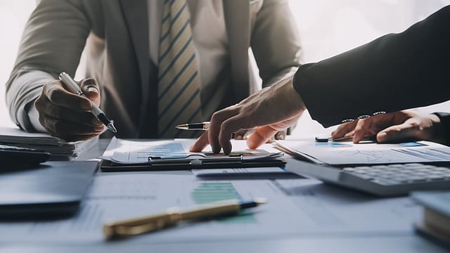 Sebi's Crackdown On Finfluencers: Here's How To Pick The Right Financial Advisor