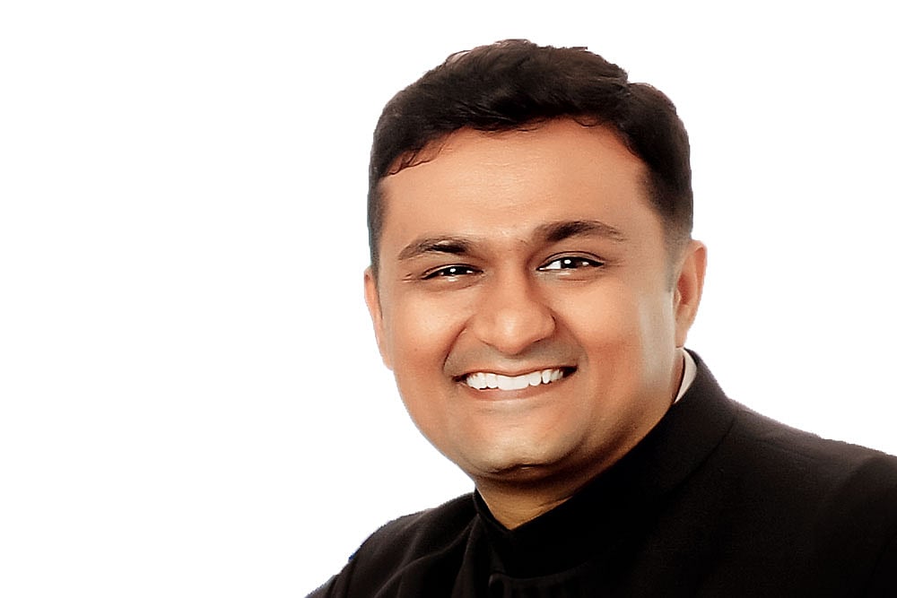 Niraj Suryakant Kakkad, Vice President, InvestAscent Wealth Advisors Pvt Ltd