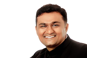 Niraj Suryakant Kakkad, Vice President, InvestAscent Wealth Advisors Pvt Ltd