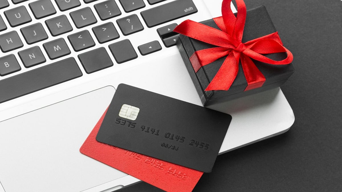 Freepik : Consumers now view reward points as spendable balances. Interoperable platforms make it possible to use points across categories - from booking travel to paying utility bills or shopping online.