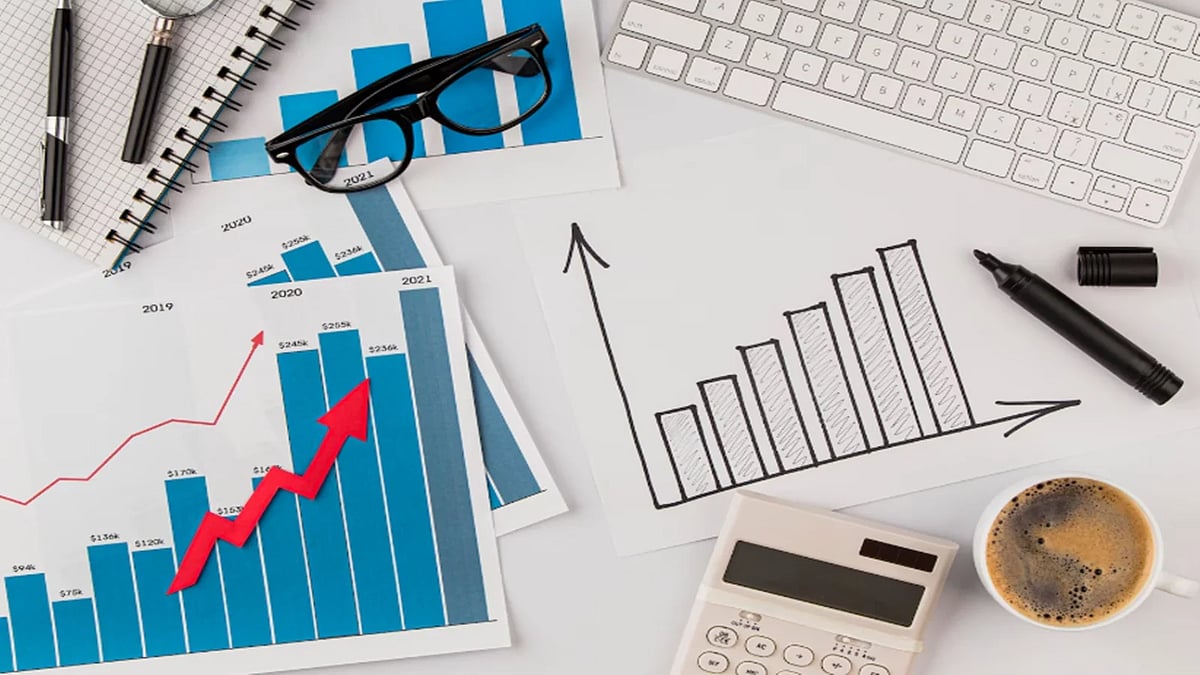 Increasing your SIP amount annually can amplify your final corpus. - null