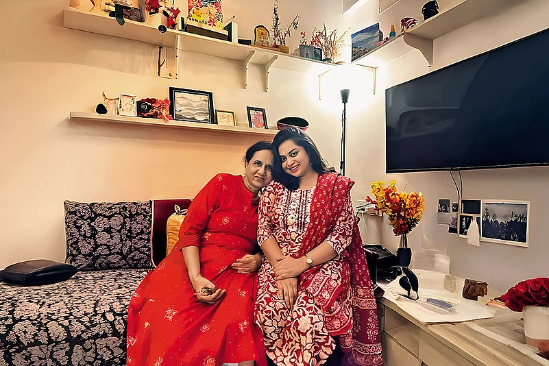 Sarah S. Salve 26, Marketing Professional, Mumbai She returned home after living in Ireland for five years because she missed the social connect. She had to negotiate boundaries with her parents but overcame the hurdle by communicating with them about her ability to handle responsibilities