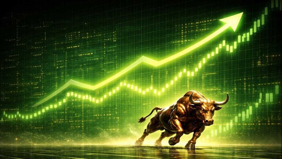 IT Rally Pushes Sensex Higher, Nifty Closes Under 25,700