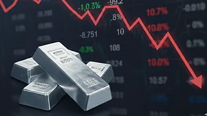 Silver Futures Slip Over 8% From Record High Amid Easing Trade Tensions - Know What Investors Should Do