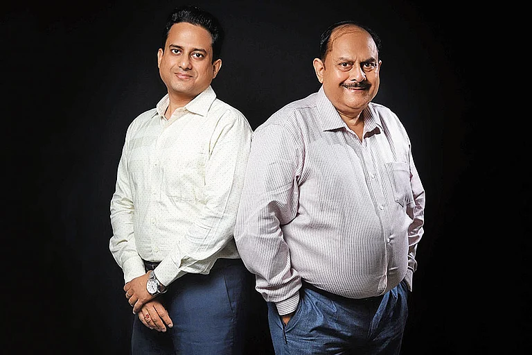 Nishant Raj & R K Gupta
Director of R K Wealth Private Limited - null