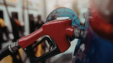 Centre Restricts Bulk Fuel Purchases From Retail Petrol Pumps