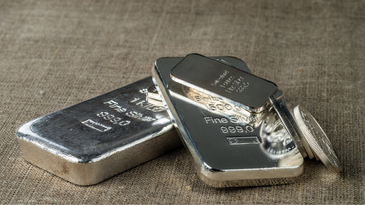Canva : Silver had touched an all-time high of Rs 4.57 lakh in January this year.