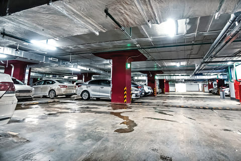 Maintenance issues such as leakage problems are a cause for concern.