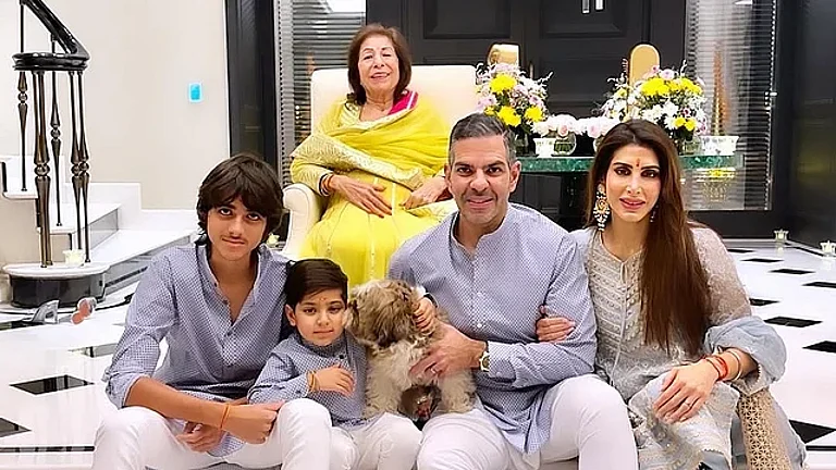 The Supreme Court asked the family to settle Sunjay Kapur’s estate dispute amicably, while restraining changes in RIPL board - null