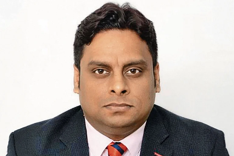 Abhishek Kumar Wealthbees
A Brand of Cadence Finserve Pvt Ltd. - null