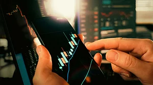 Canva : Key market cues likely to influence D-Street trade in the week of July 13-17.