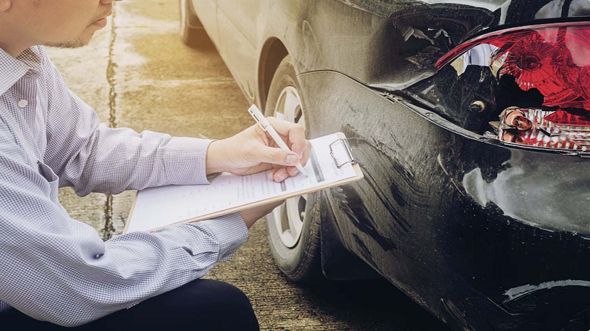 Image: Freepik : The most useful thing a customer can do is provide the insurer with the right information at the right time and stay in touch if something is unclear.