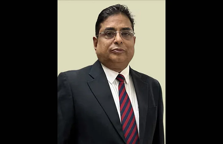 Manish Vinod Mutual Fund Distributor - null