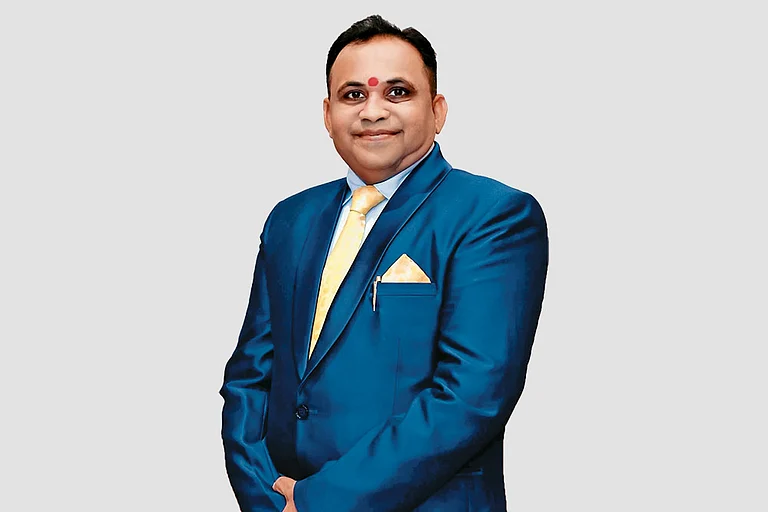 Mehul Mahendrabhai Ravani
AMFI & IRDA Certified Advisor
Arihant Investment - null