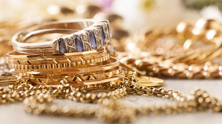 Old-gold exchange programmes have also become an important sales driver. - null