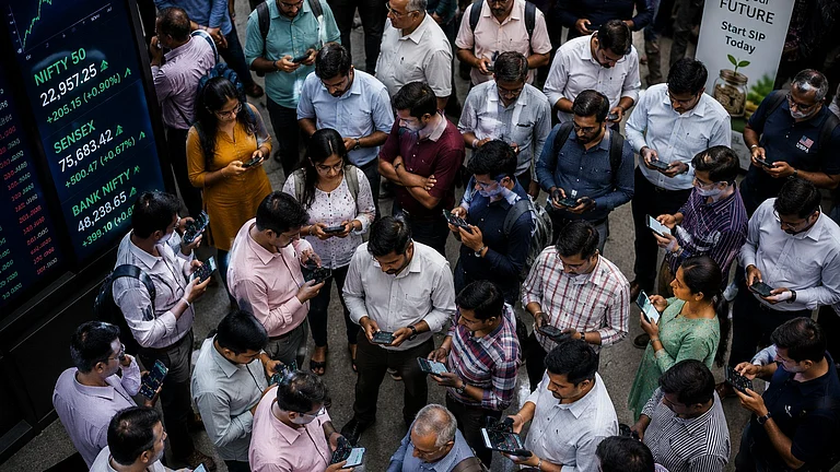Investors continued to participate in IPOs even as stock market volatility weighed on sentiment. (AI-generated) - Gemini