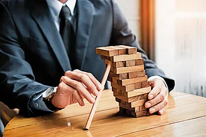 Count Credit Risk Among Your Foes : Count Credit Risk Among Your Foes